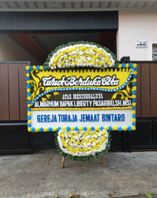 Papan Bunga Duka di Sinarmukti